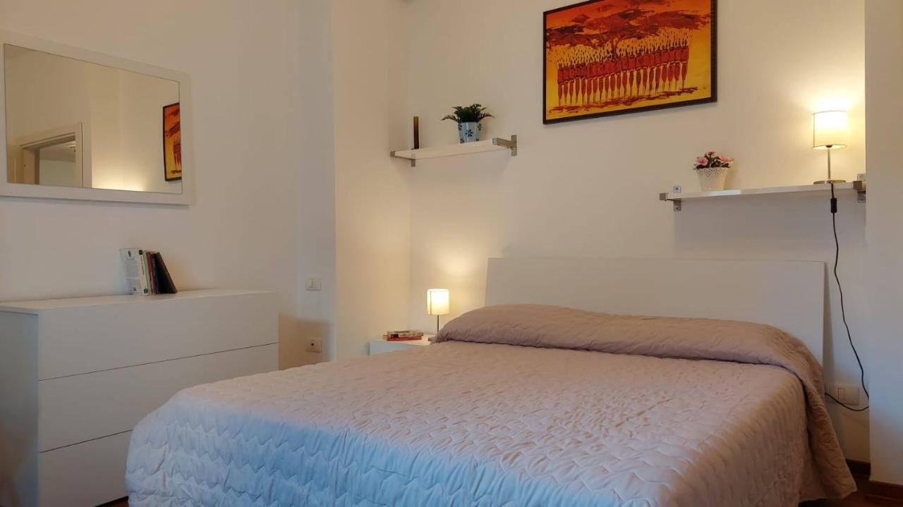 Casa Vacanze I Leoni 恩波利 外观 照片