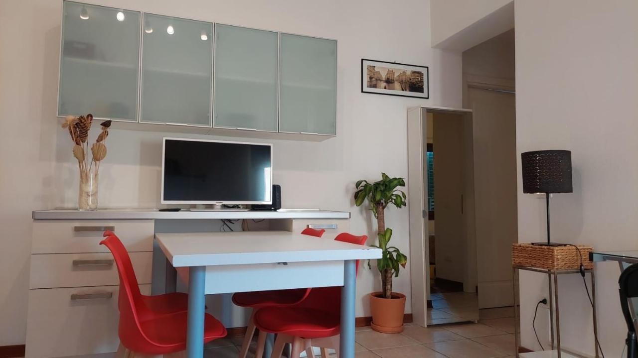 Casa Vacanze I Leoni 恩波利 外观 照片
