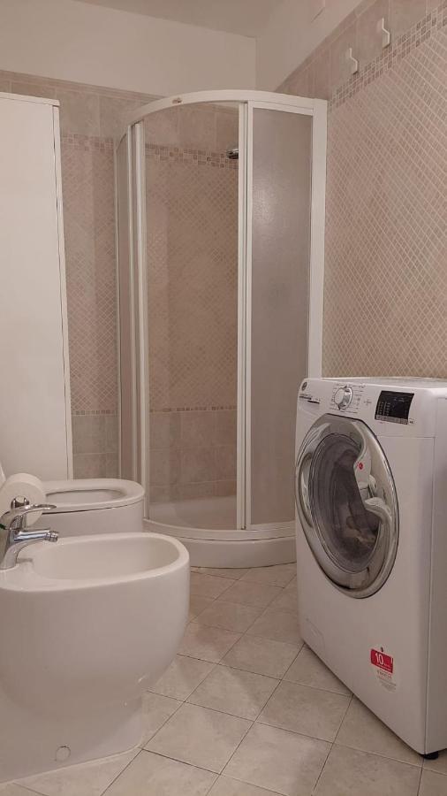 Casa Vacanze I Leoni 恩波利 外观 照片