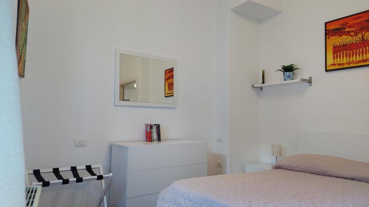 Casa Vacanze I Leoni 恩波利 外观 照片